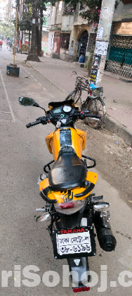 Apache rtr 160 yellow